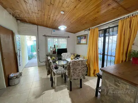 Casa 4 Ambientes En Venta - La Reja, Moreno