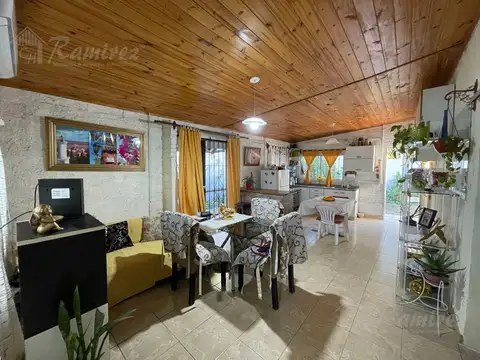 Casa 4 ambientes con 1 baño
