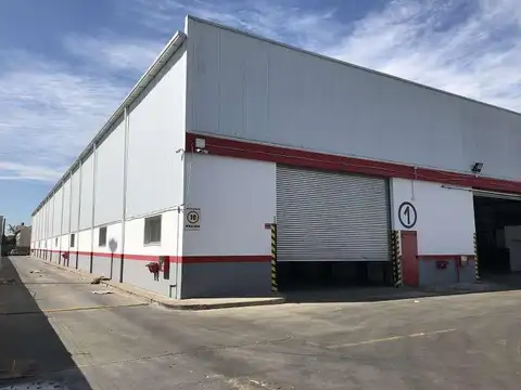 Excelente deposito en alquiler de 2700 m2 cub en Munro, Vicente Lopez