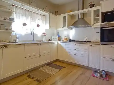 Casa 4 ambientes con 4 baños