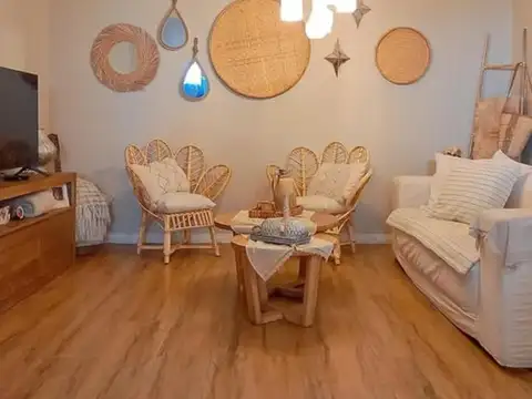 Venta de elegante casa de 5 ambientes en Ituzaingó Norte