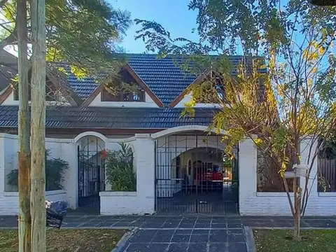 Capitán Rodríguez Flores  200