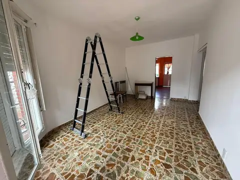 Depto Tipo Casa en Alquiler de 2 dormitorios