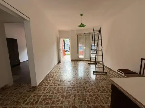 Depto Tipo Casa en Alquiler de 3 ambientes