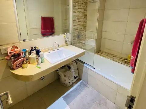 Departamento 7 ambientes con 4 baños