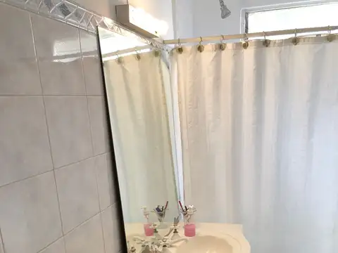 VENTA RECOLETA - 4 AMBIENTES con Dependencia