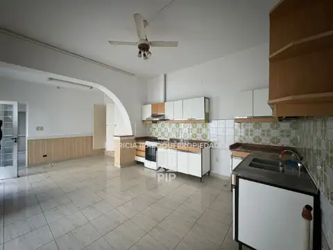 Depto Tipo Casa en Venta en Haedo, USD 160.000