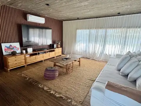 Casa en Venta en San Benito, USD 780.000