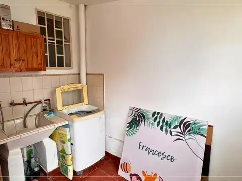 Casa 10 ambientes con 1 baño