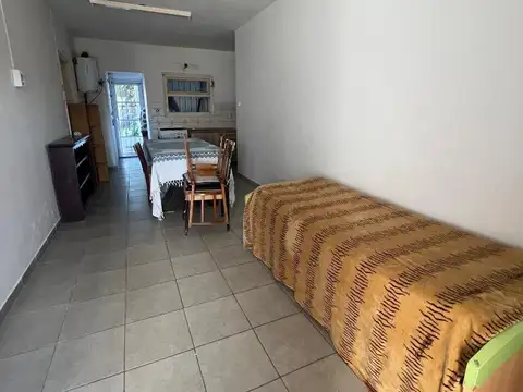 Casa 4 ambientes con 5 baños