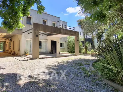 Venta casa Sausalito 4 dorm jardin seguridad Pilar