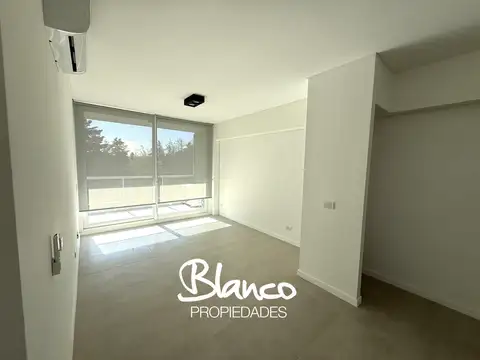 Departamento en Alquiler en Luciernagas Pilar, USD 650