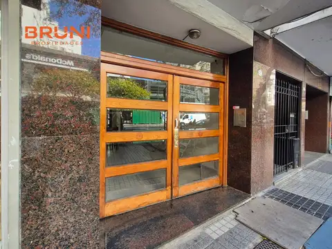 Av Rivadavia  al 5100