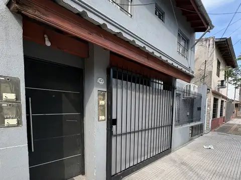 Depto Tipo Casa en Alquiler de 3 ambientes