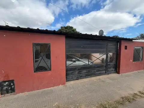 Venta Casa 4 Ambientes  Merlo