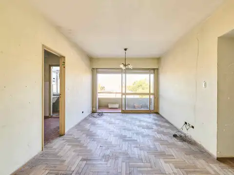 DEPARTAMENTO 3 AMBIENTES EN  COGHLAN A REMODELAR