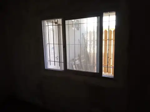 Depto Tipo Casa en Alquiler en Pilar, $ 460.000