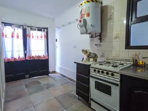 Departamento PH monoambiente - Roca y San Juan