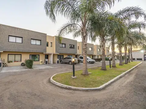 DÚPLEX EN VENTA 4 AMBIENTES COCHERA EZEIZA CANNING