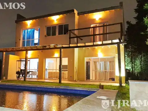 OPORTUNIDAD. 3 DORMITORIOS. PILETA. BARRIO ESCRITURABLE.