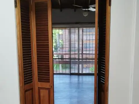 Depto Tipo Casa 8 ambientes con 4 baños