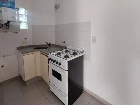 Departamento en Alquiler en Abasto, $ 320.000