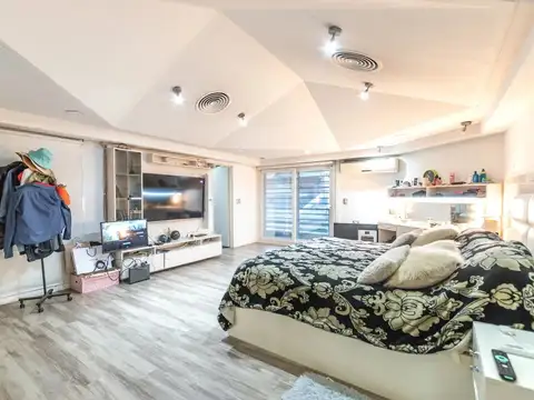 Casa 9 ambientes con piscina climatizada y sauna! Ramos Mejía centro!