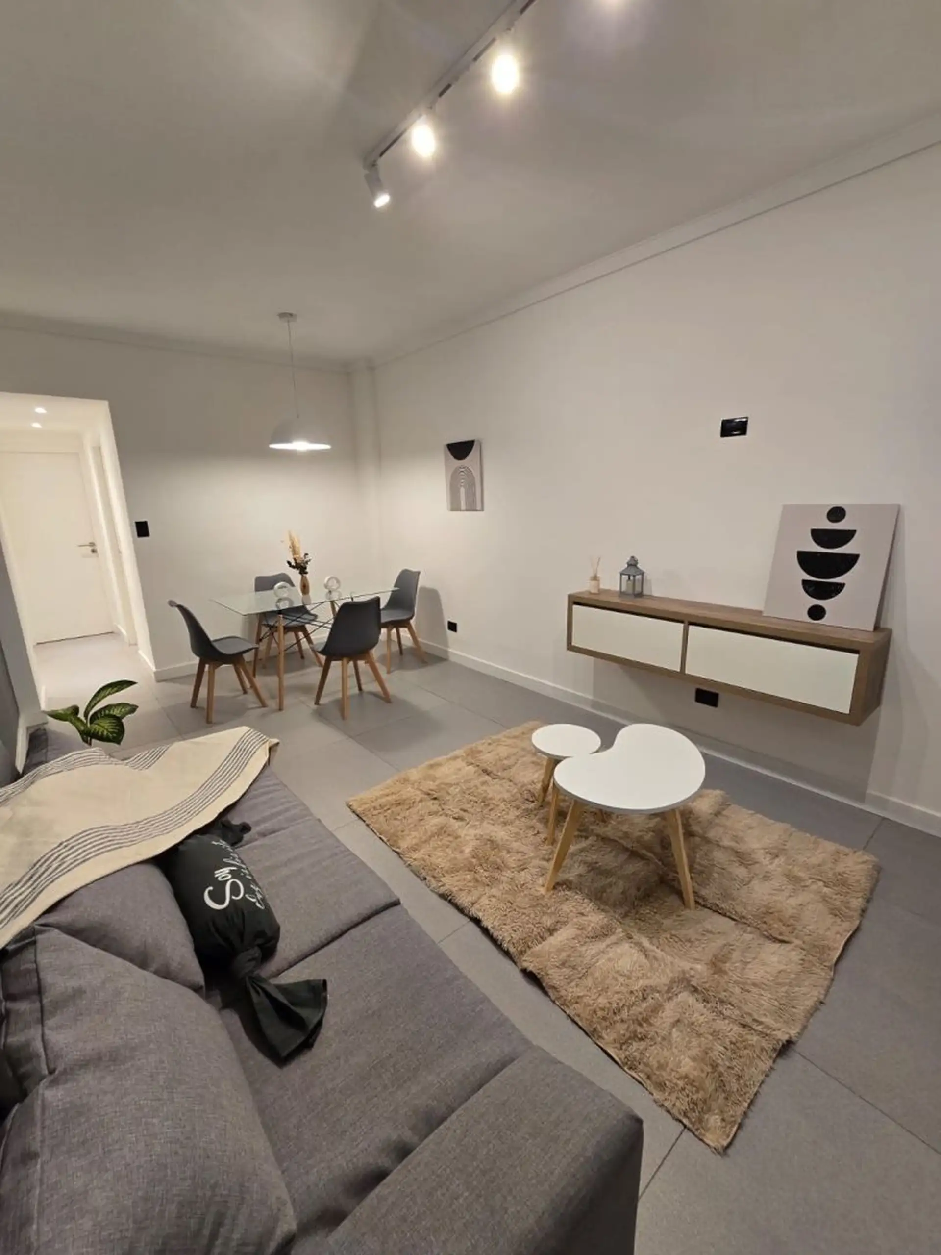 Departamento en venta 2 ambientes con dependencia amoblado - Plaza Colón