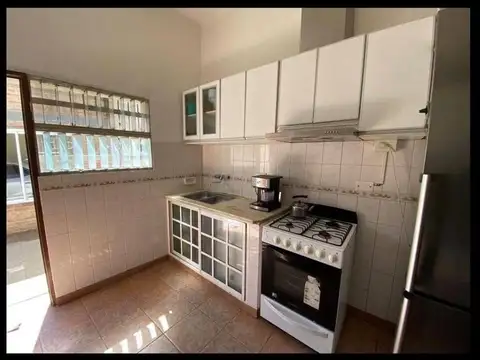 Las Heras Esquina Perú 100