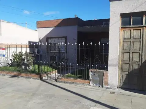 CASA EN GENERAL RODRIGUEZ, EXCELENTE UBICACION
