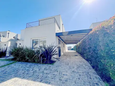 Casa en Alquiler de 4 dormitorios