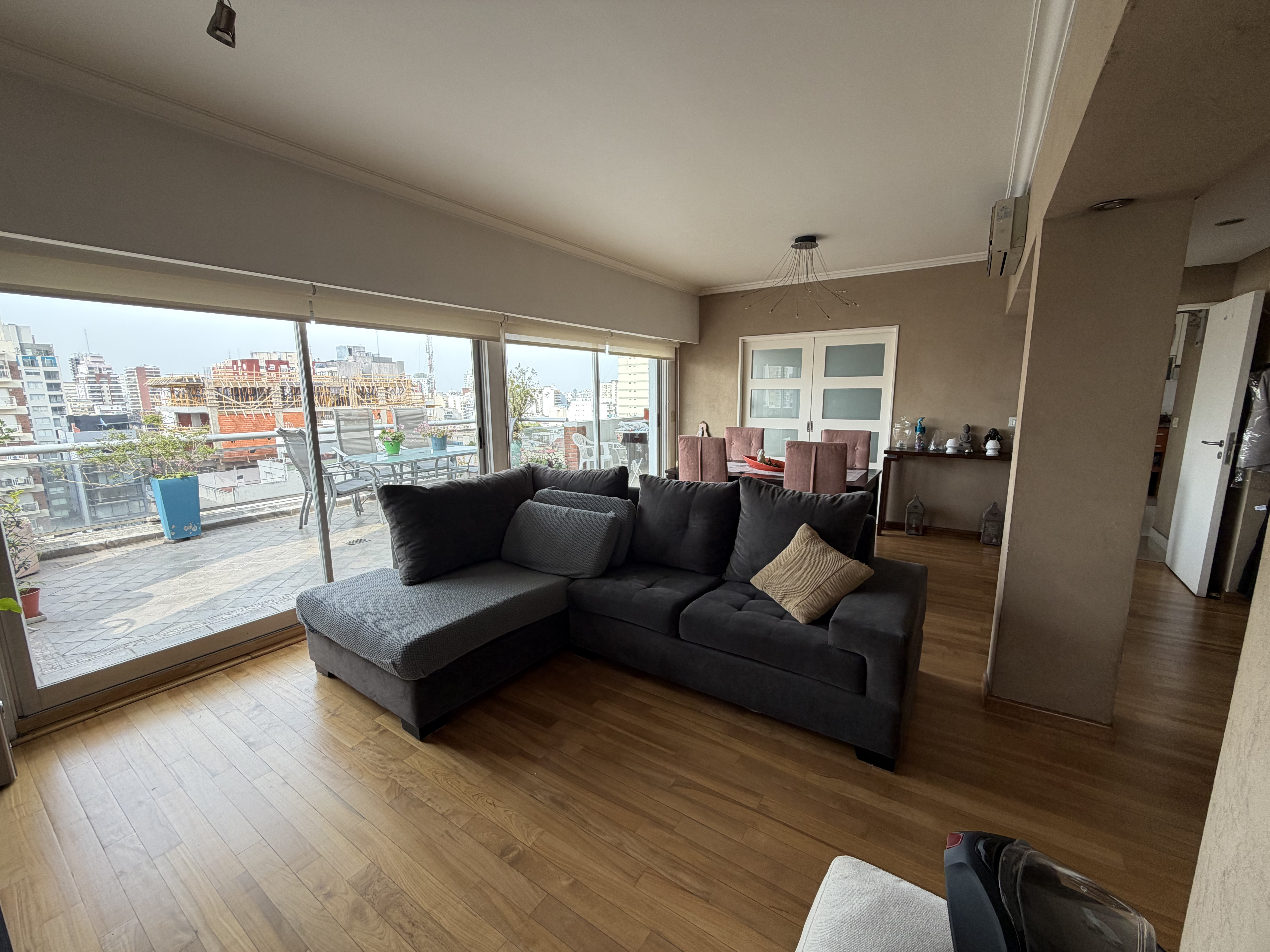 Departamento en Venta con 2 cocheras