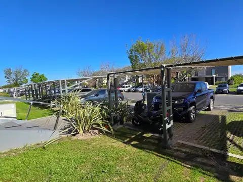 VENTA COCHERA SEMICUBIERTA NUEVO QUILMES