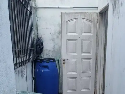 Depto Tipo Casa 2 ambientes con 1 baño