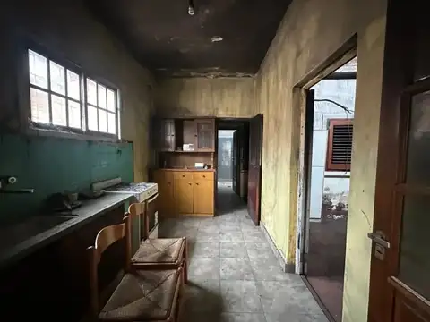 Depto Tipo Casa en Venta en Bernal Oeste, USD 25.000