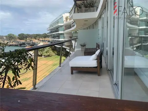 Apartamento en La Barra 4 dormitorios y servicio