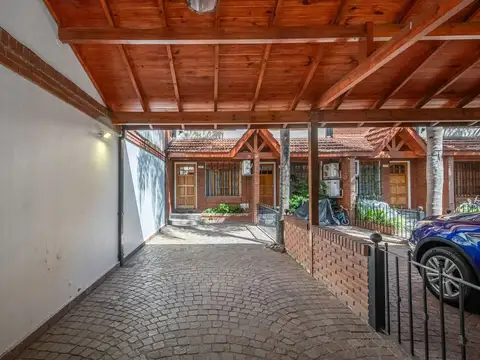 Casa 5 ambientes con 3 baños