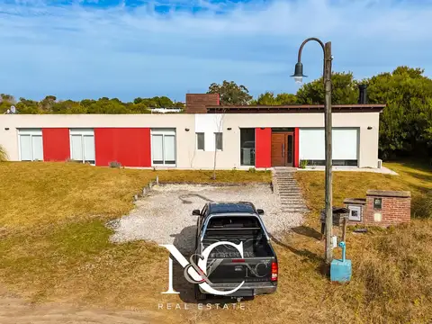Casa en Venta en Costa Esmeralda con gas natural