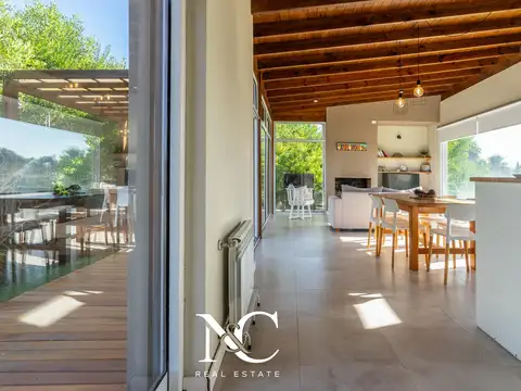 Casa en Venta en Costa Esmeralda con gas natural