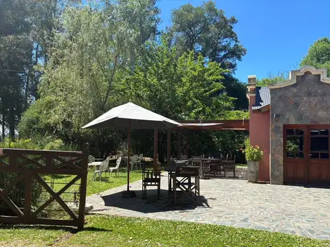 Avenida Doctor René Favaloro 100