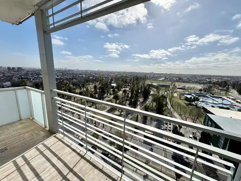 VENTA 3 AMB C/ PARRILLA, PISO ALTO VISTA AL RIO, PISCINA