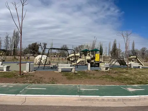 Terreno en Venta en Chacras De Coria, USD 75.000