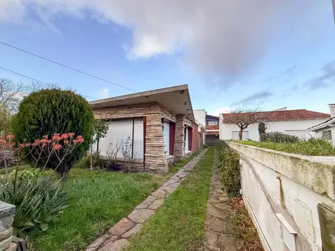 VENTA DUPLEX 4 AMBIENTES CON BALCON - LA PERLA