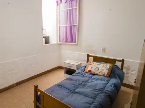 Casa 6 ambientes con 1 baño