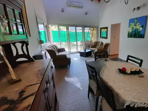 Casa Quinta sobre 2 lotes, a 100 m de la Ruta 36 y a 300 m del cruce con Ruta - El Pato