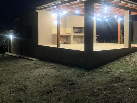 Casa 4 ambientes con 1 baño