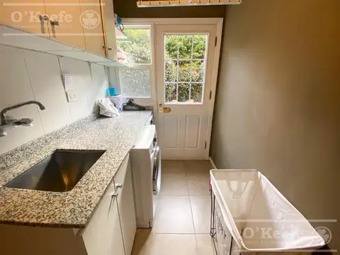 Casa en Venta en Abril Club De Campo, USD 780.000