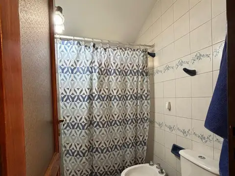 Casa 12 ambientes con 4 baños