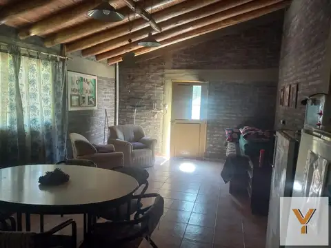Casa 3 ambientes con 1 baño