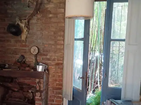 Casa 2 ambientes con 2 baños